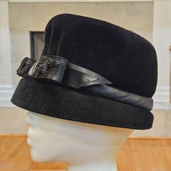 Vintage Black Velvet Hat Beaded Bow Rices Norfolk VA Union Made Italy w/ Box - Picture 3 of 12